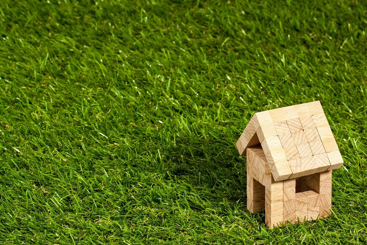 Louer ou partager ses outils : quelle solution choisir en 2026 ?