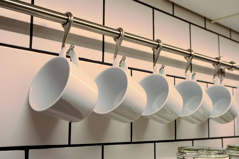 Guide pratique : comment laver votre porcelaine au lave-vaisselle en 2026